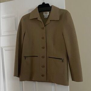 Talbot’s woman’s Alpaca blend jacket. Perfect condition. 2 front zipper pockets